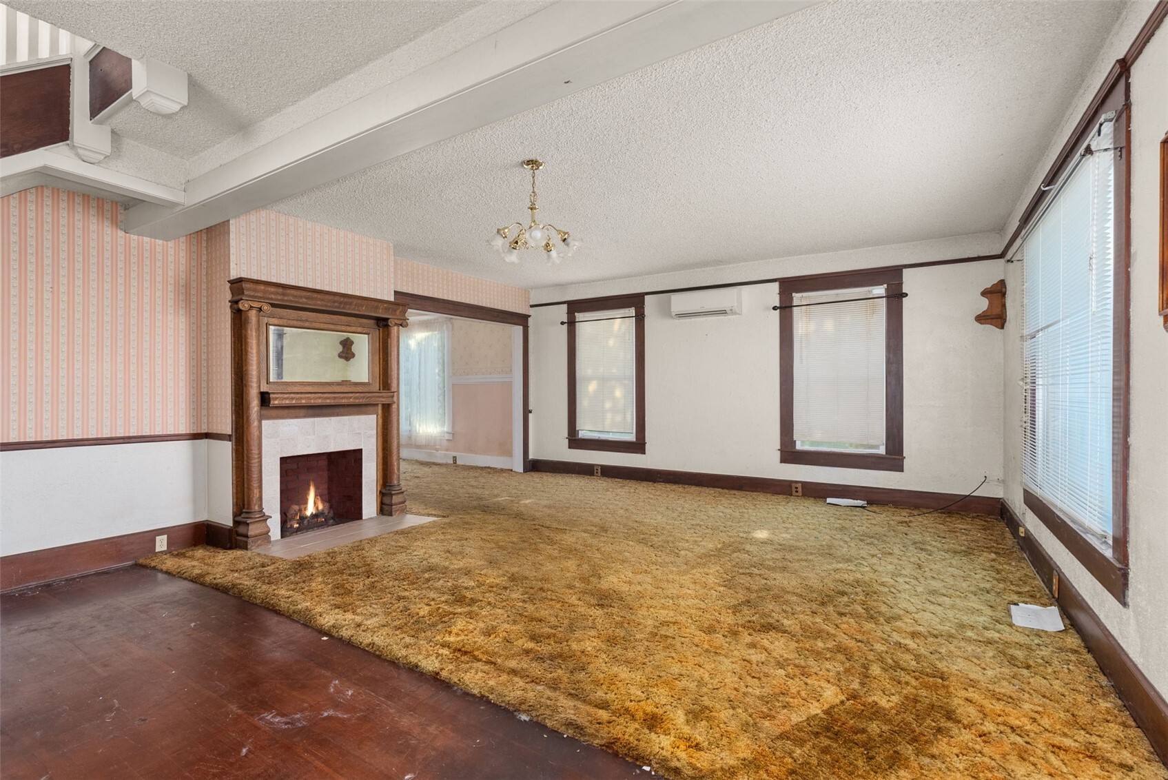 1811 Riverside Avenue Property Photo 6