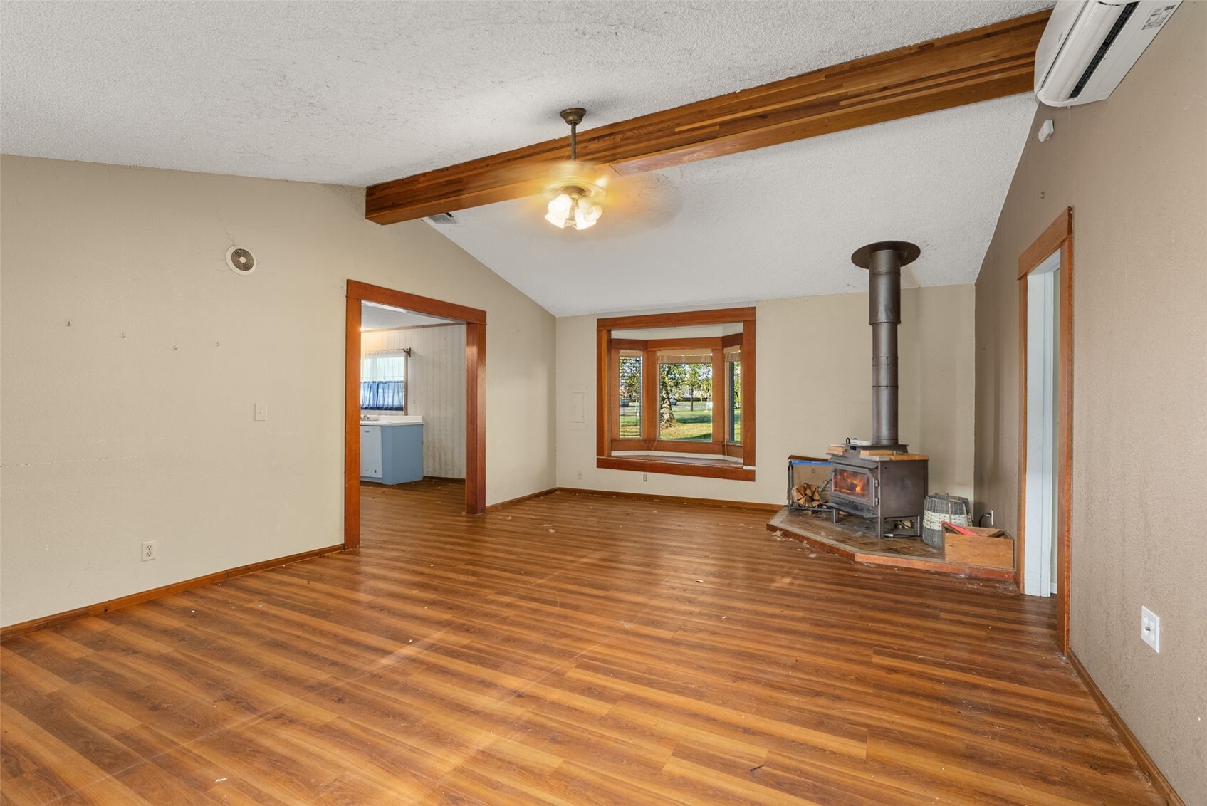 1811 Riverside Avenue Property Photo 10