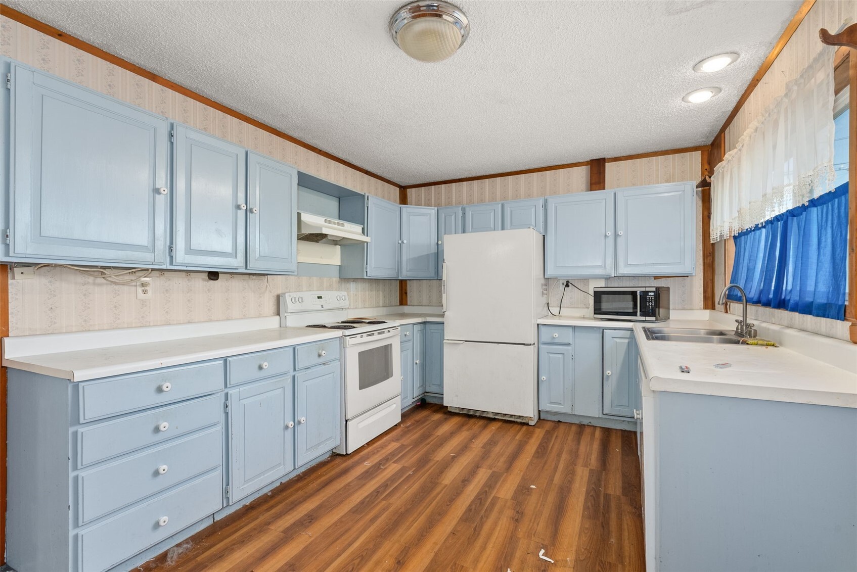 1811 Riverside Avenue Property Photo 11