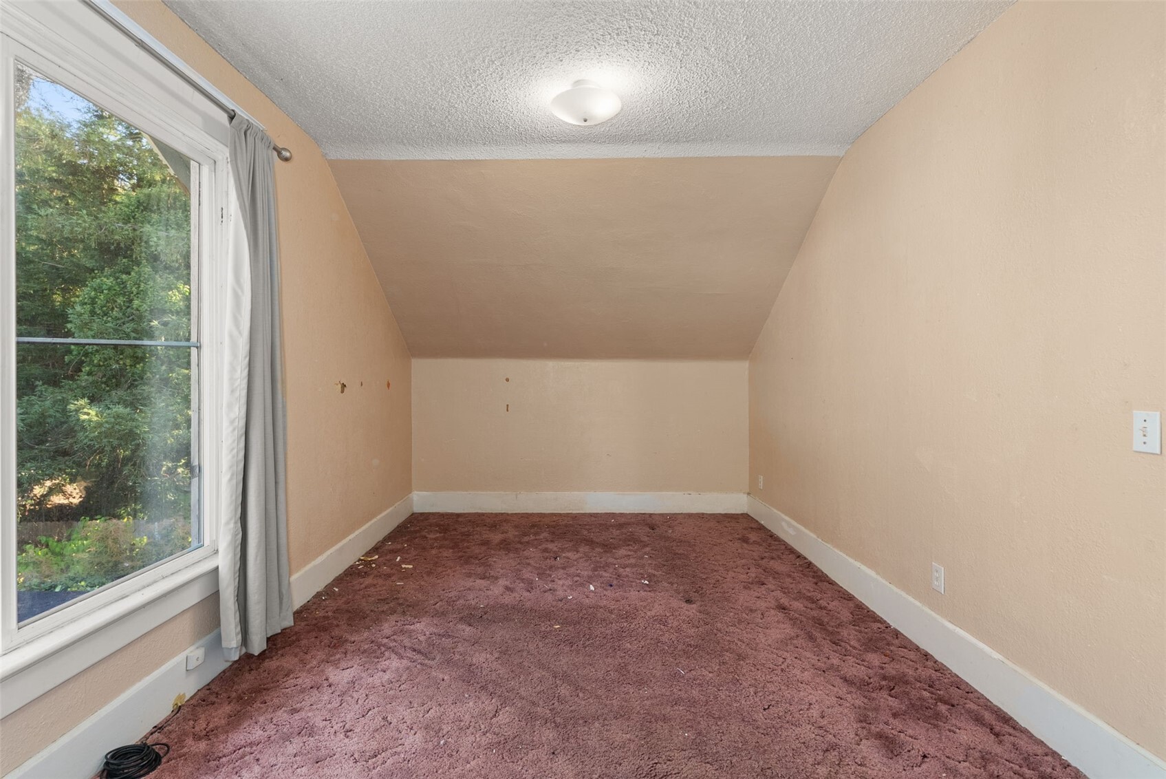 1811 Riverside Avenue Property Photo 16