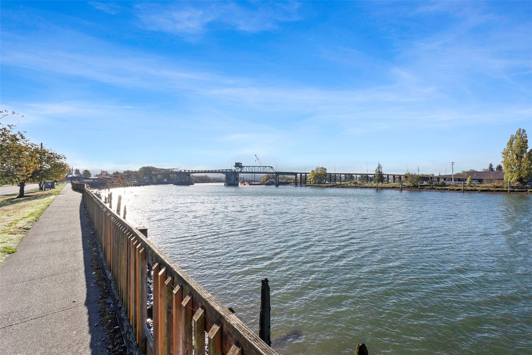 1811 Riverside Avenue Property Photo 33