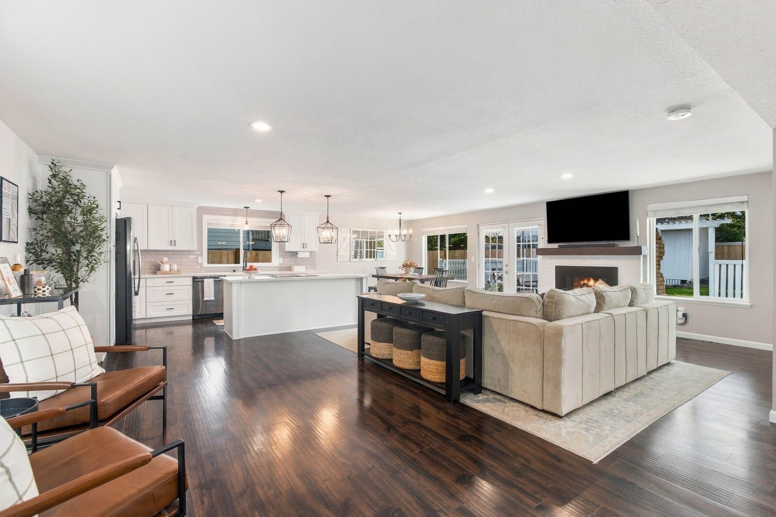 14024 3rd Drive Property Photo 4