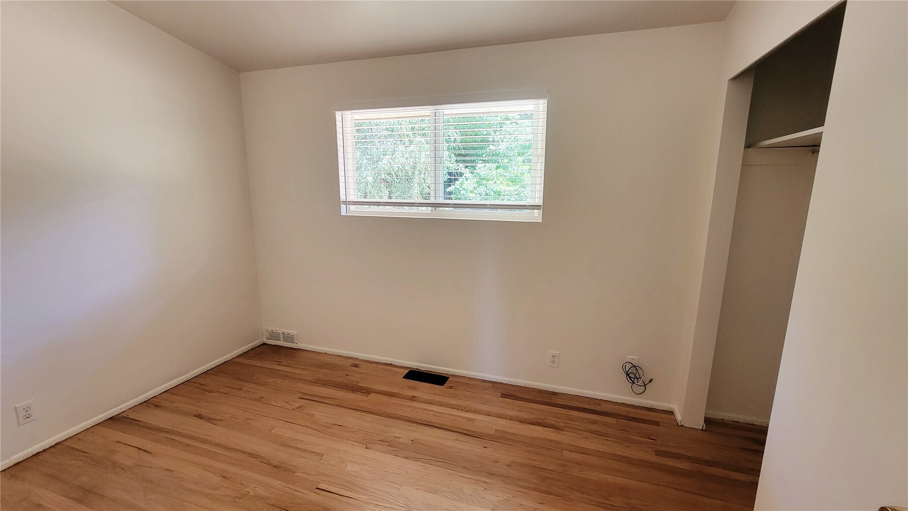 12051 Se 42nd Street Property Photo 11