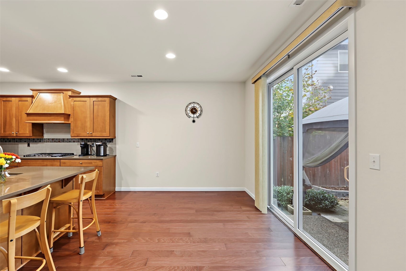 19527 33rd Drive Property Photo 9
