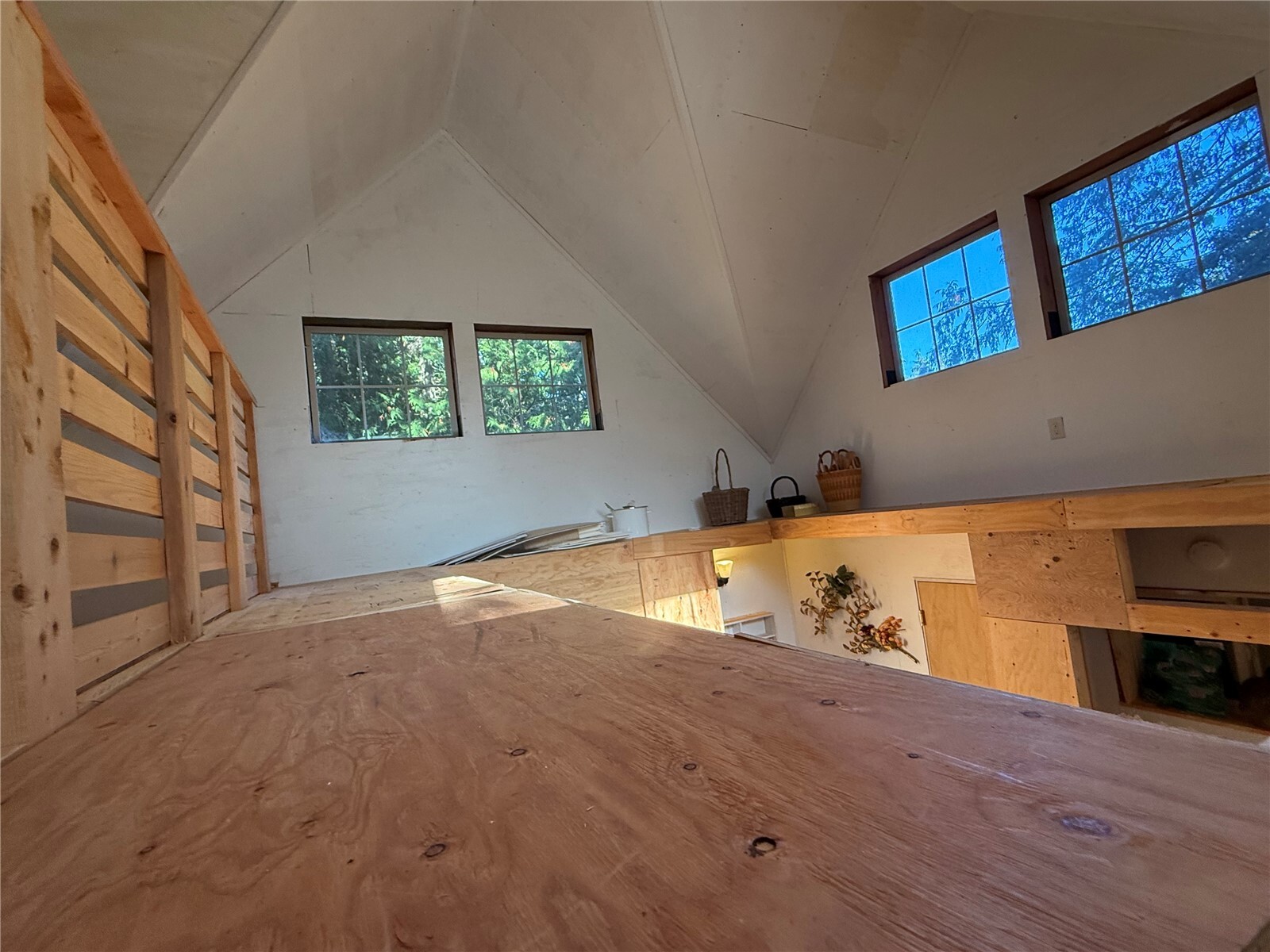 2735 Fox Street Property Photo 6