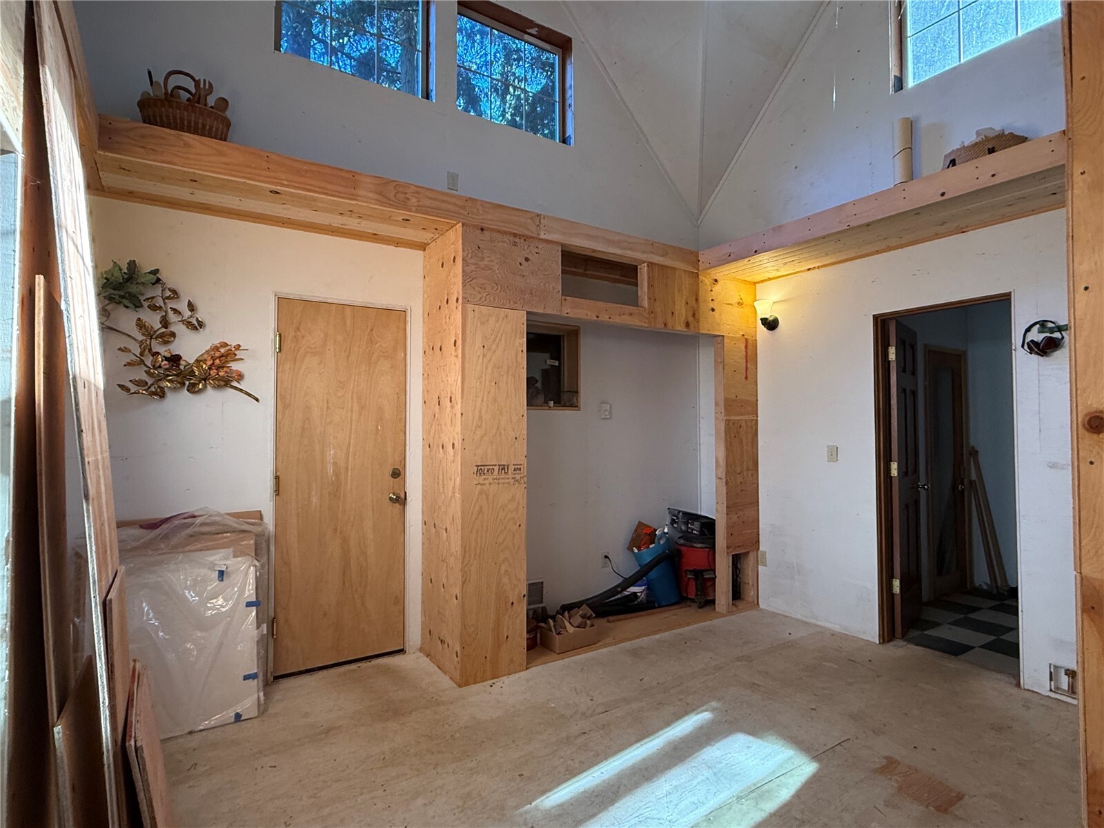 2735 Fox Street Property Photo 8