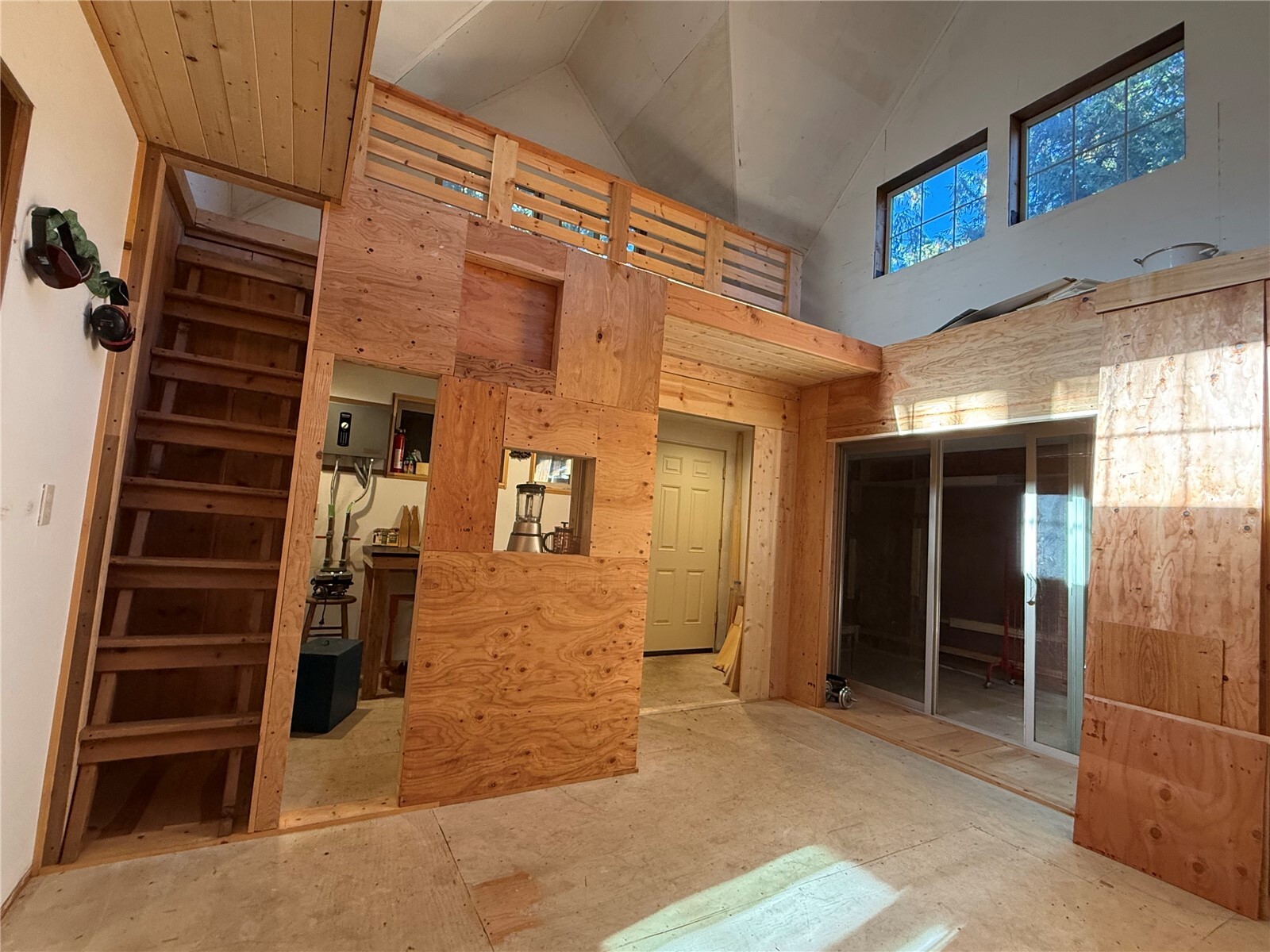 2735 Fox Street Property Photo 14