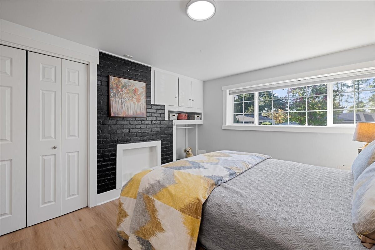 17040 3rd Avenue Property Photo 13