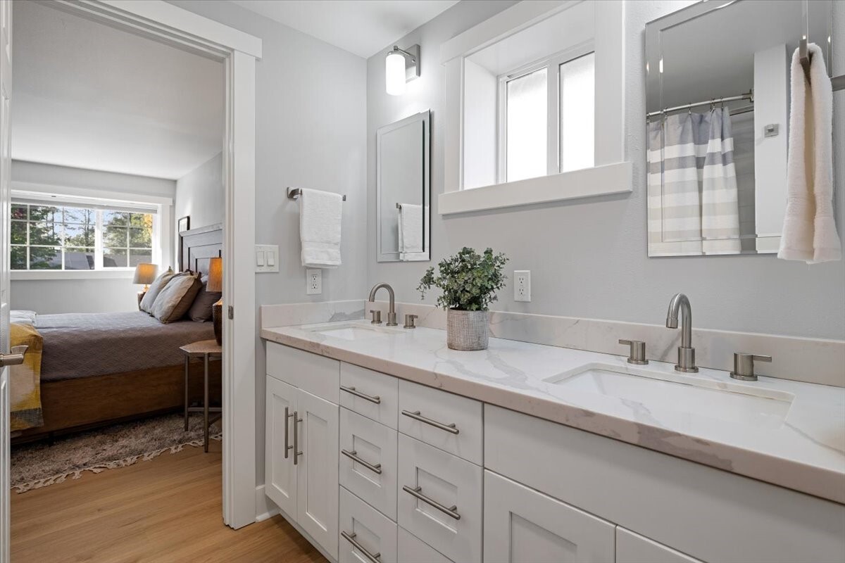 17040 3rd Avenue Property Photo 15