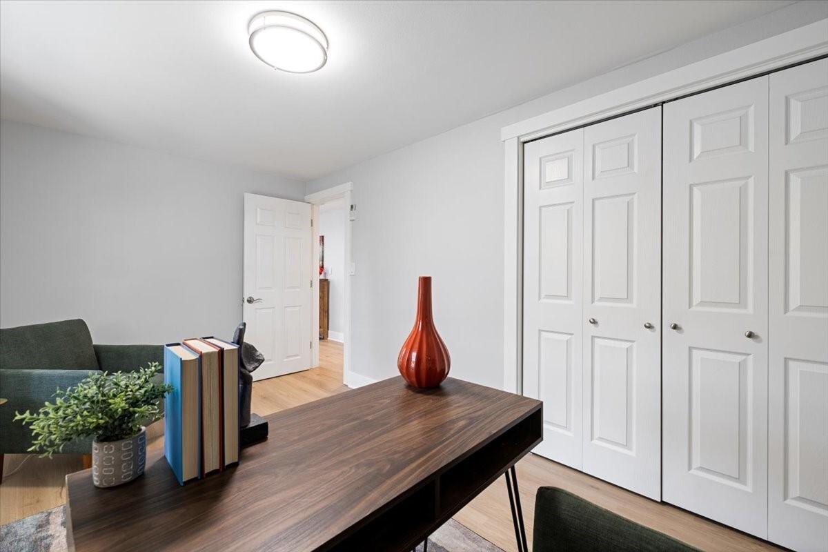 17040 3rd Avenue Property Photo 18
