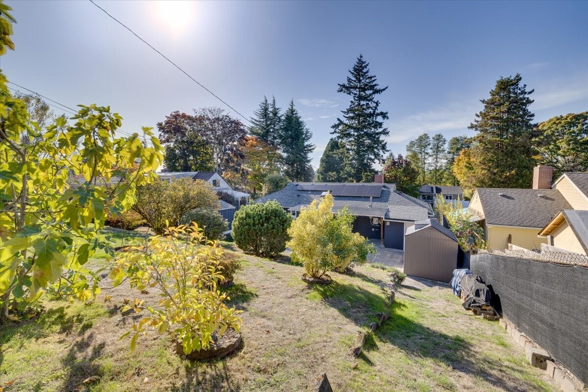 17040 3rd Avenue Property Photo 24