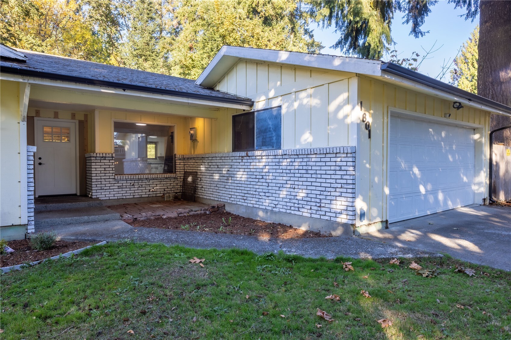 1601 Sunset Way Property Photo 4