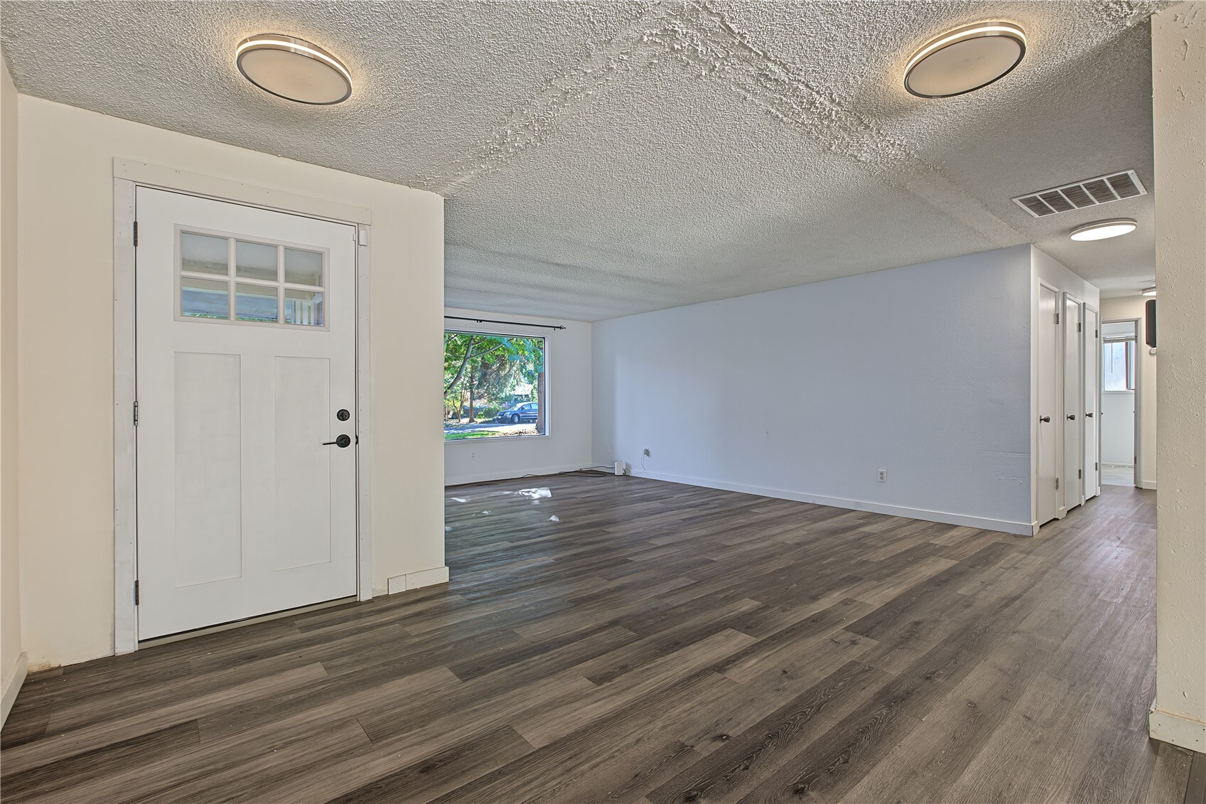 1601 Sunset Way Property Photo 5