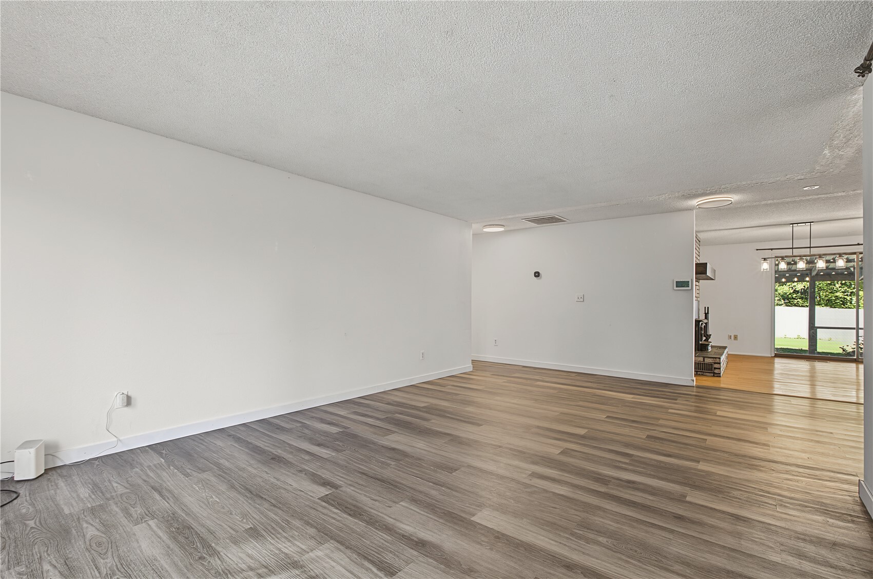 1601 Sunset Way Property Photo 8
