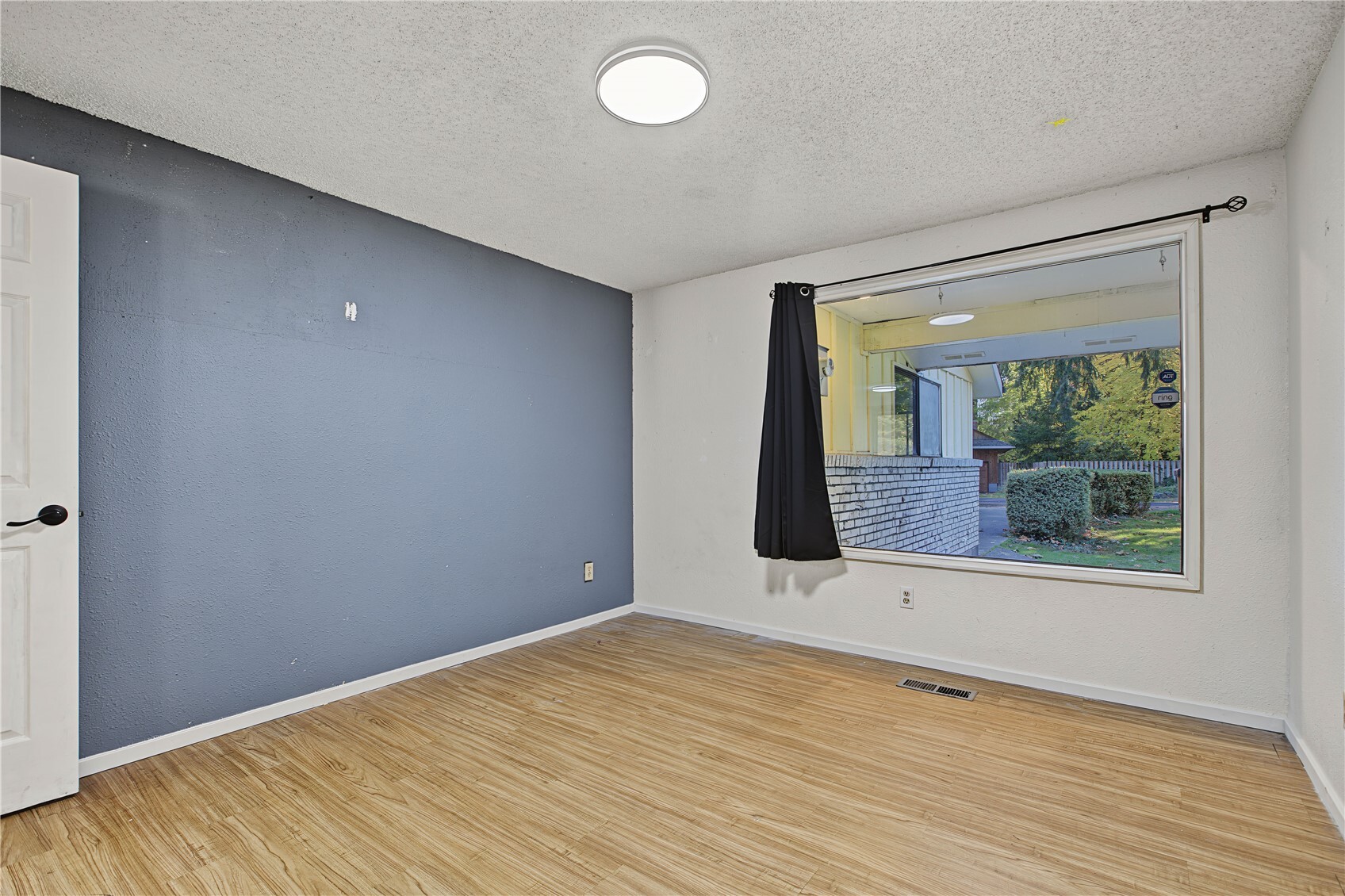 1601 Sunset Way Property Photo 17