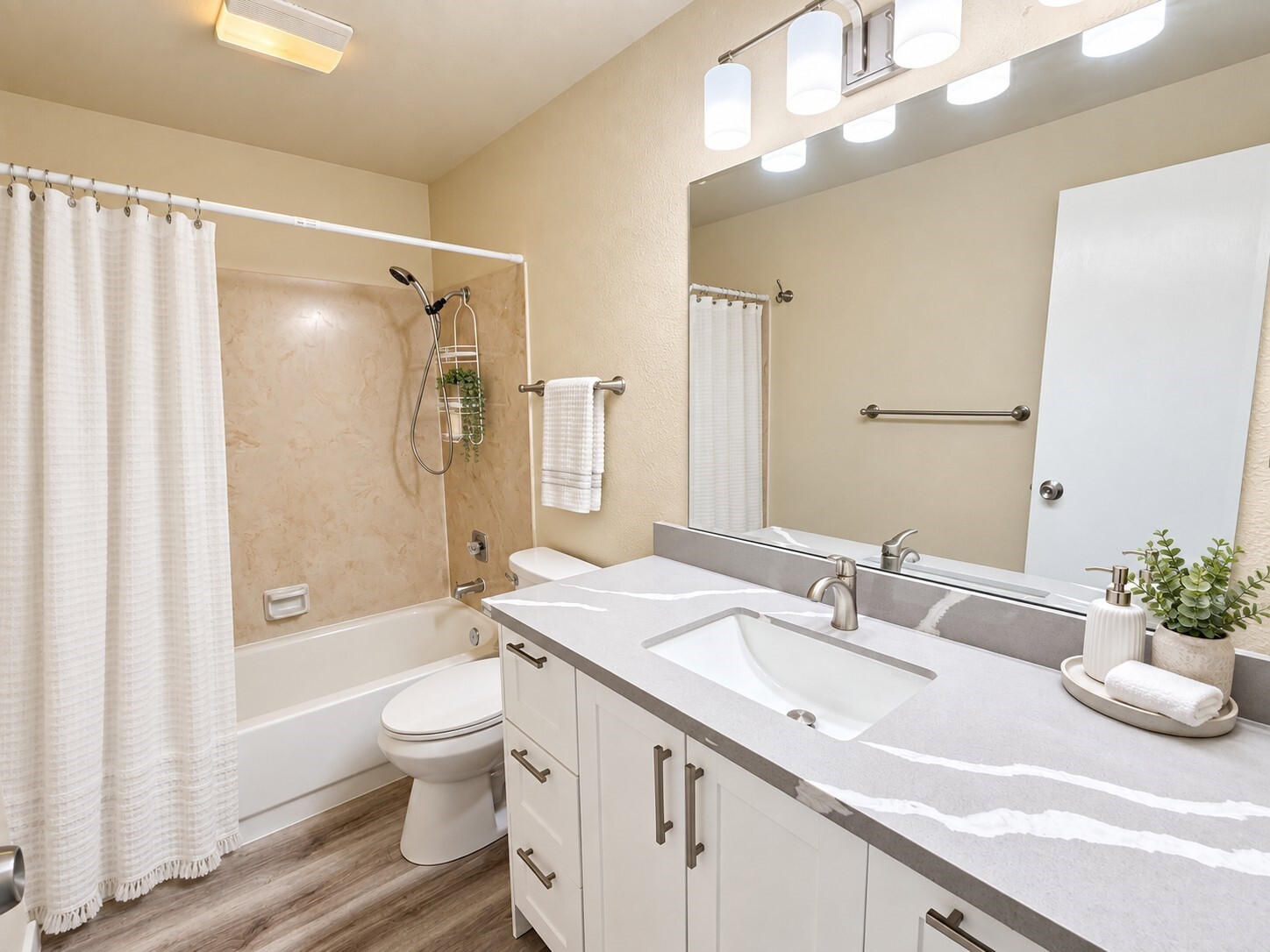 21513 4th Avenue C13 Property Photo 7