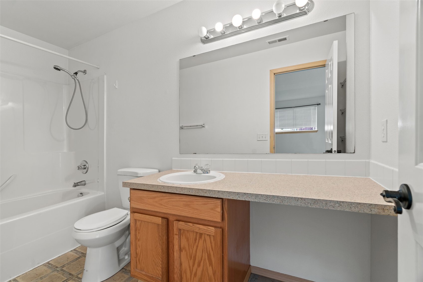 11227 54th Avenue Property Photo 18