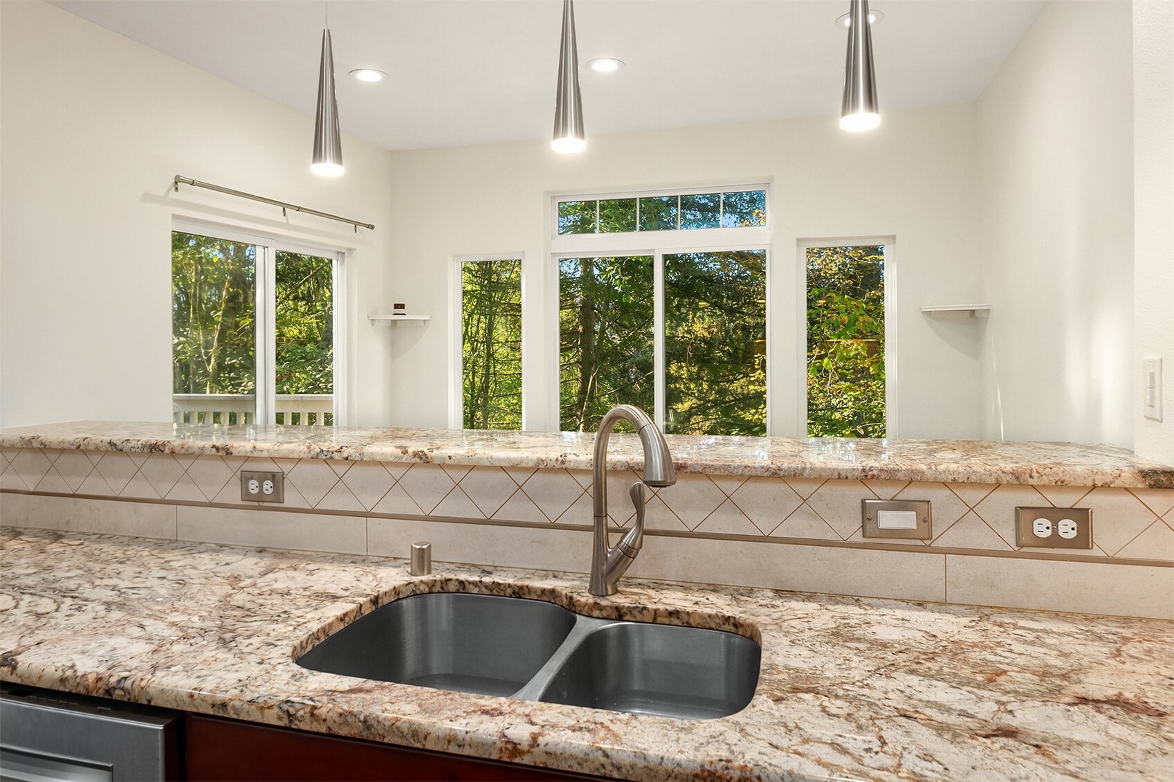 6515 Se Cougar Mountain Way Way 1 Property Photo 11