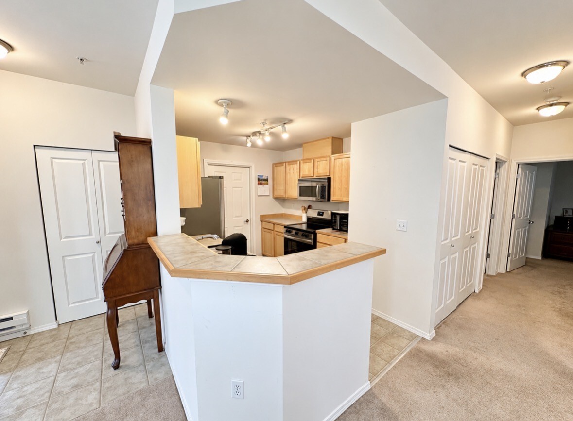 6430 Isaac Avenue F Property Photo 6