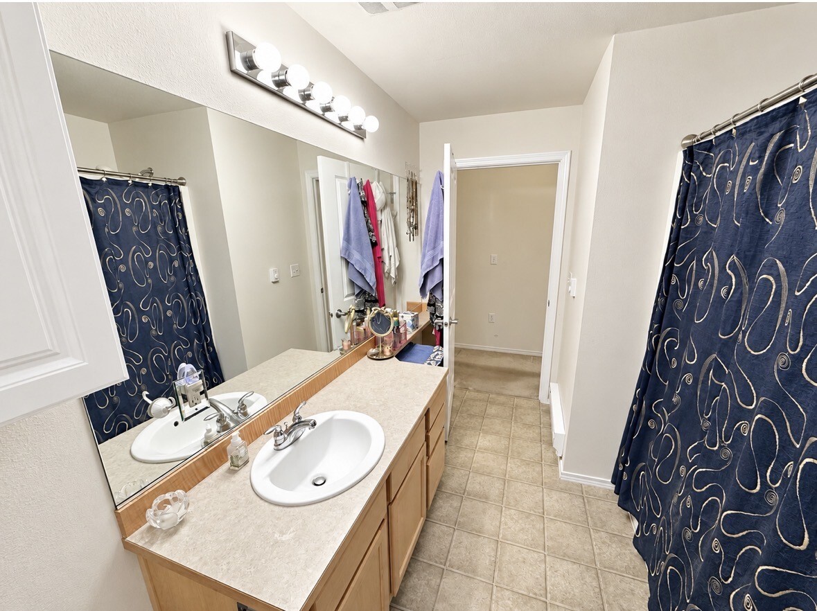 6430 Isaac Avenue F Property Photo 13