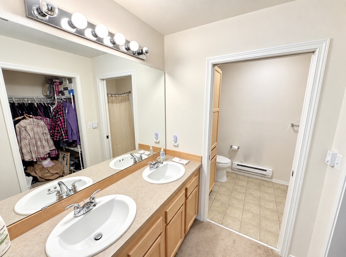 6430 Isaac Avenue F Property Photo 17