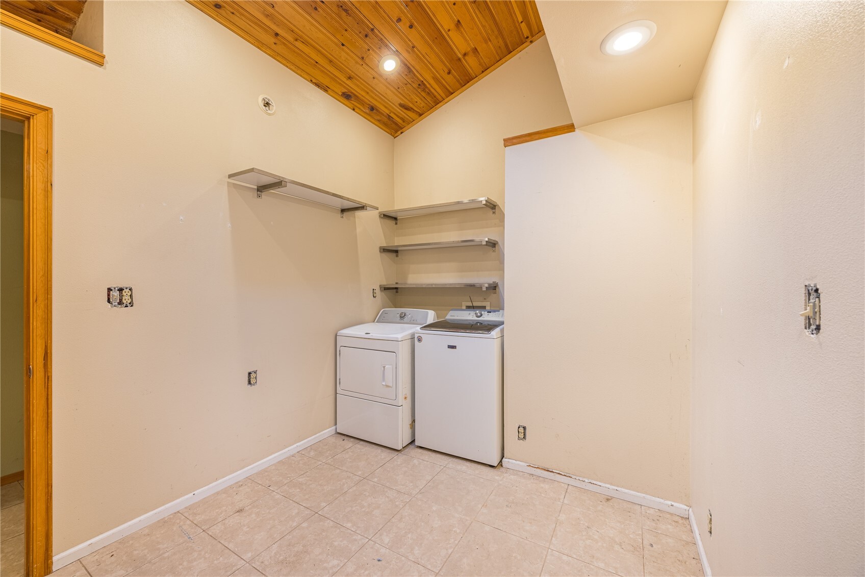 336 & 338 Hunt Road Property Photo 32