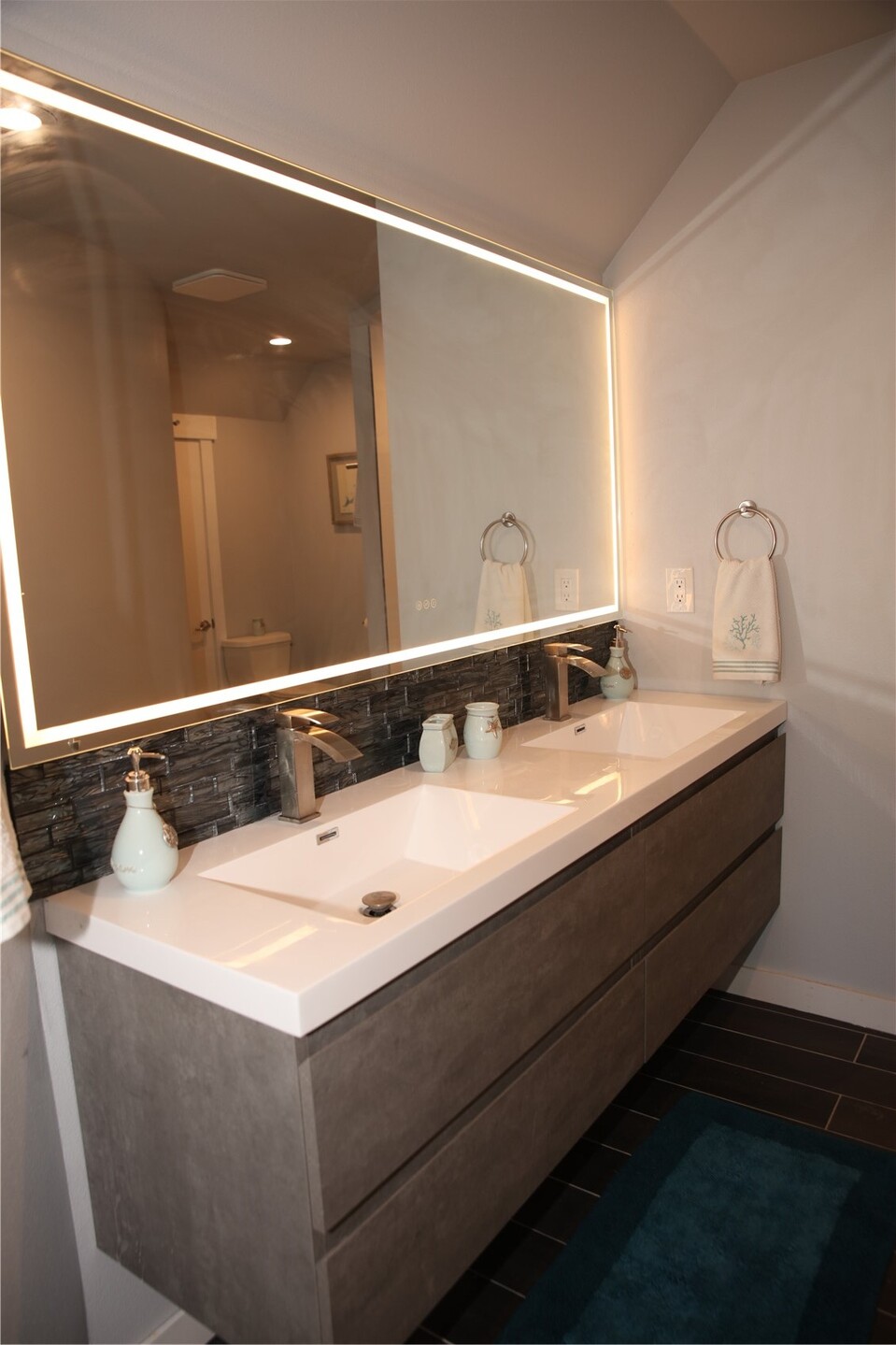 5341 S Bercot Road Property Photo 28