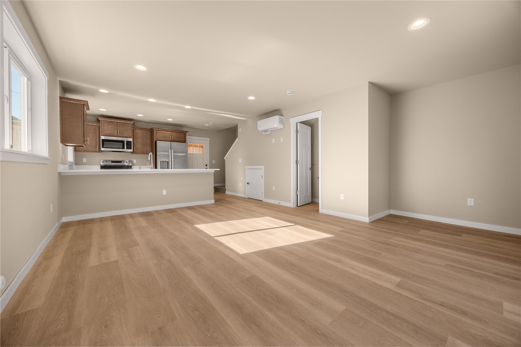 6611 Commercial Avenue 2 Property Photo 7