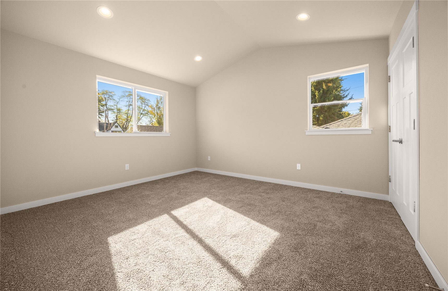 6611 Commercial Avenue 2 Property Photo 13