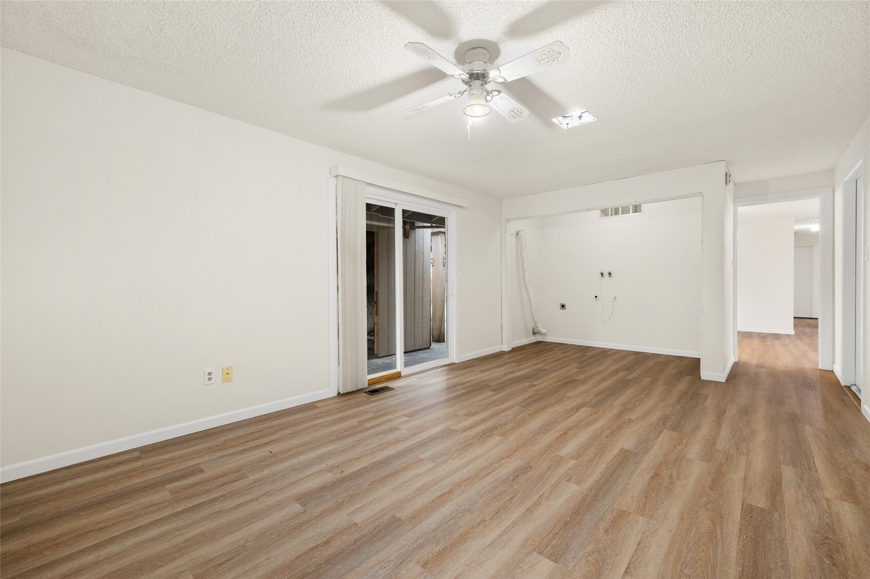 28601 47th Place Property Photo 9