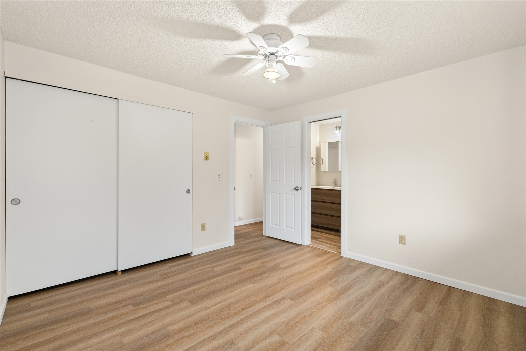 28601 47th Place Property Photo 11