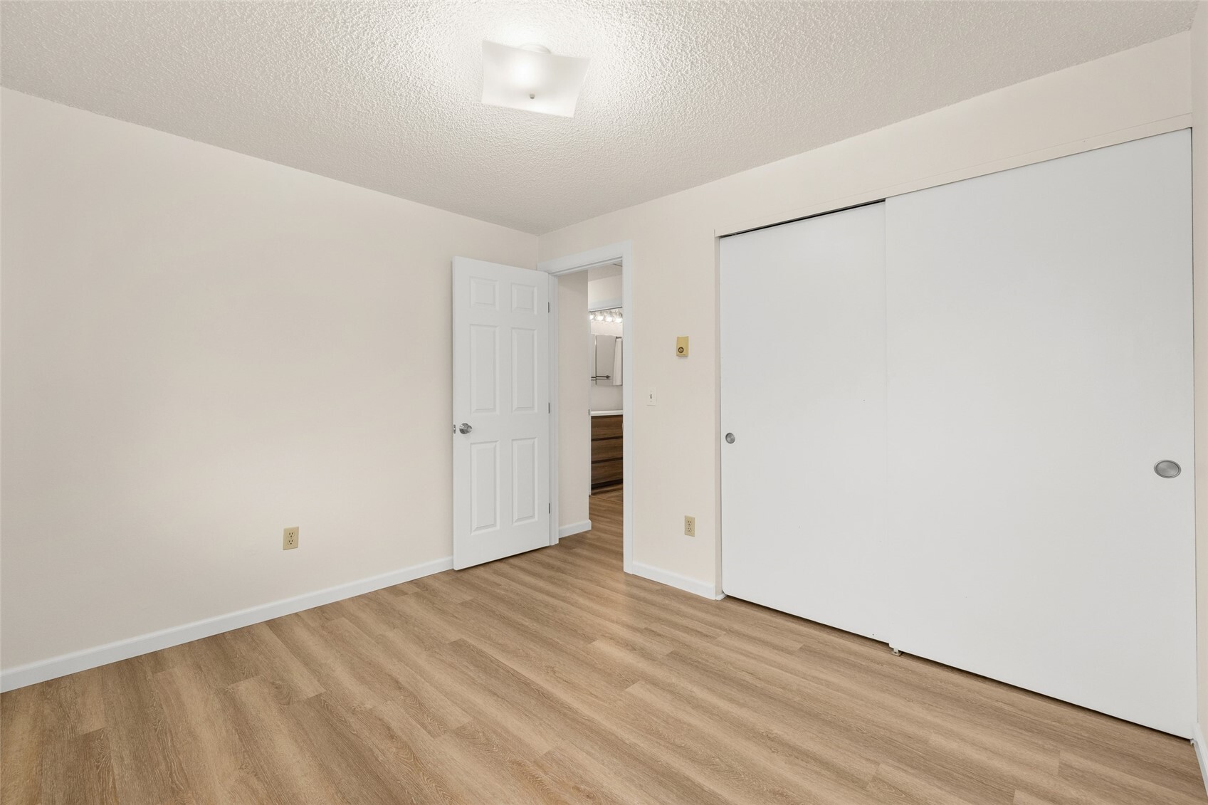 28601 47th Place Property Photo 16