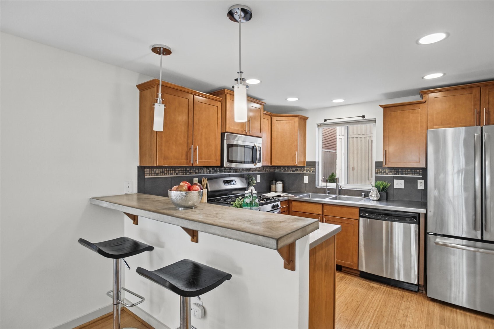 3607 N Interlake Ave B Property Photo 11