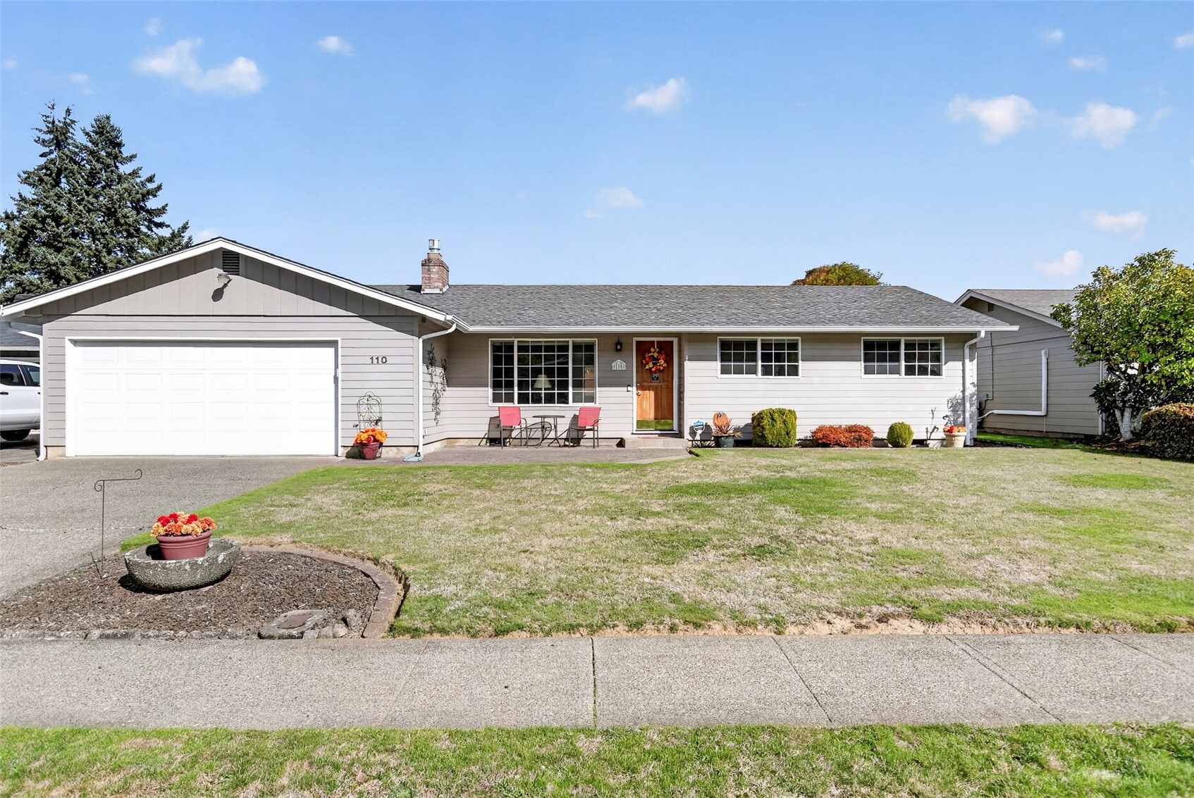110 Holly Park Street Property Photo 1