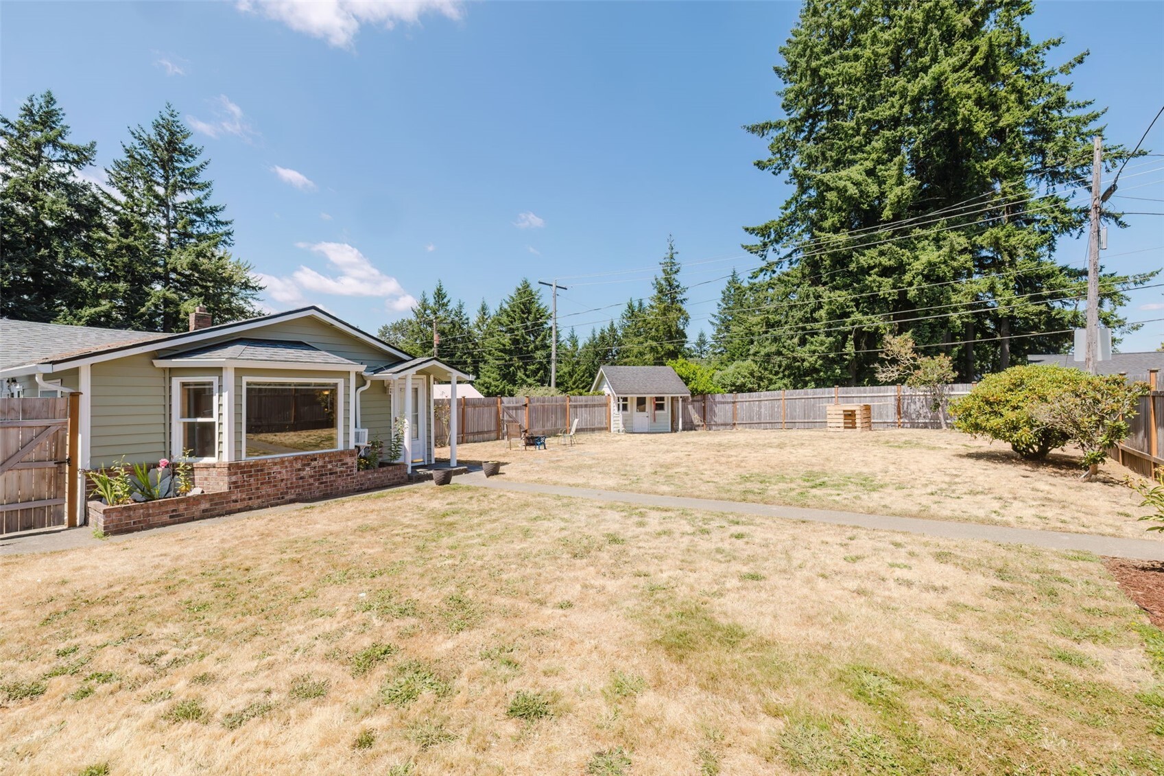 143 Dora Property Photo 2