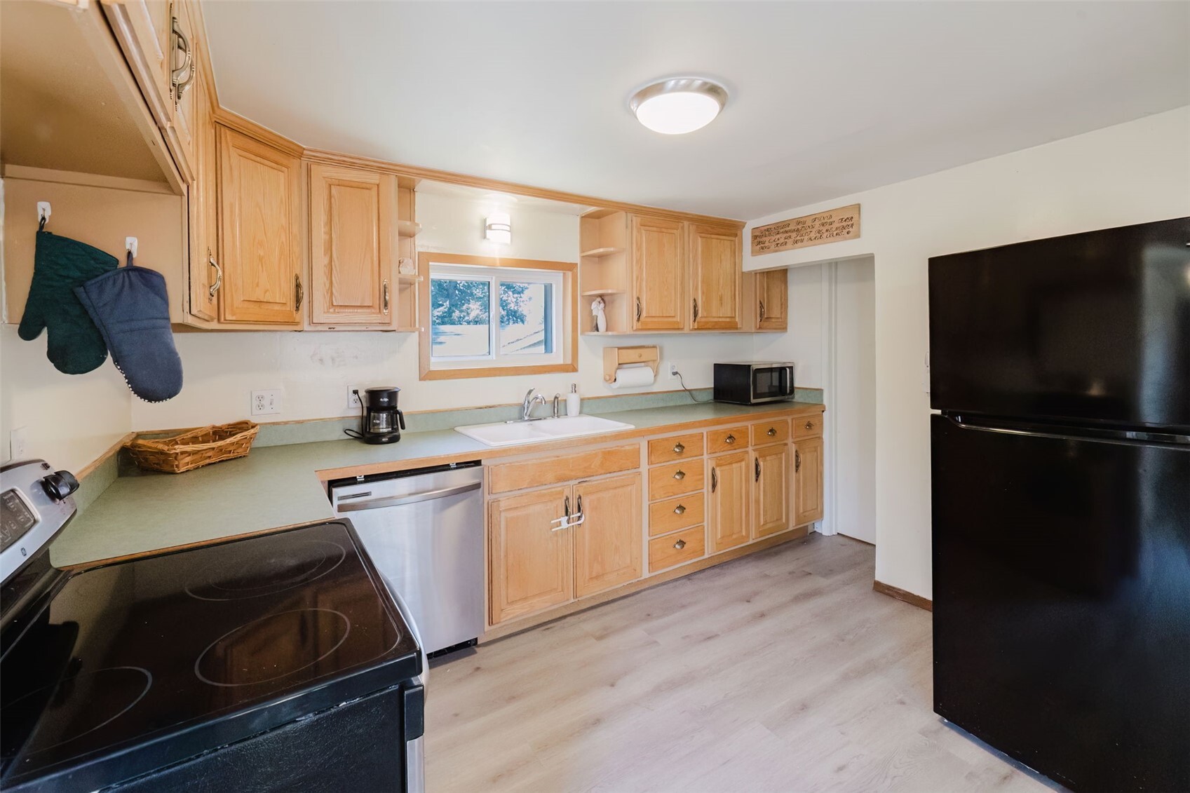 143 Dora Property Photo 12