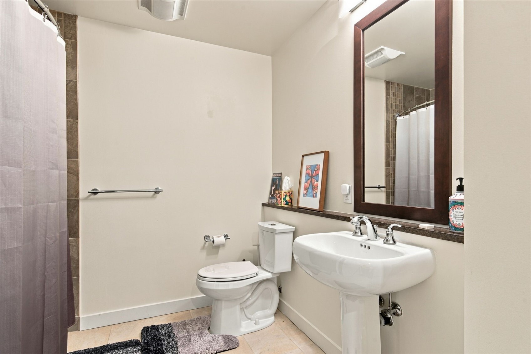 900 Lenora Street W901 Property Photo 15