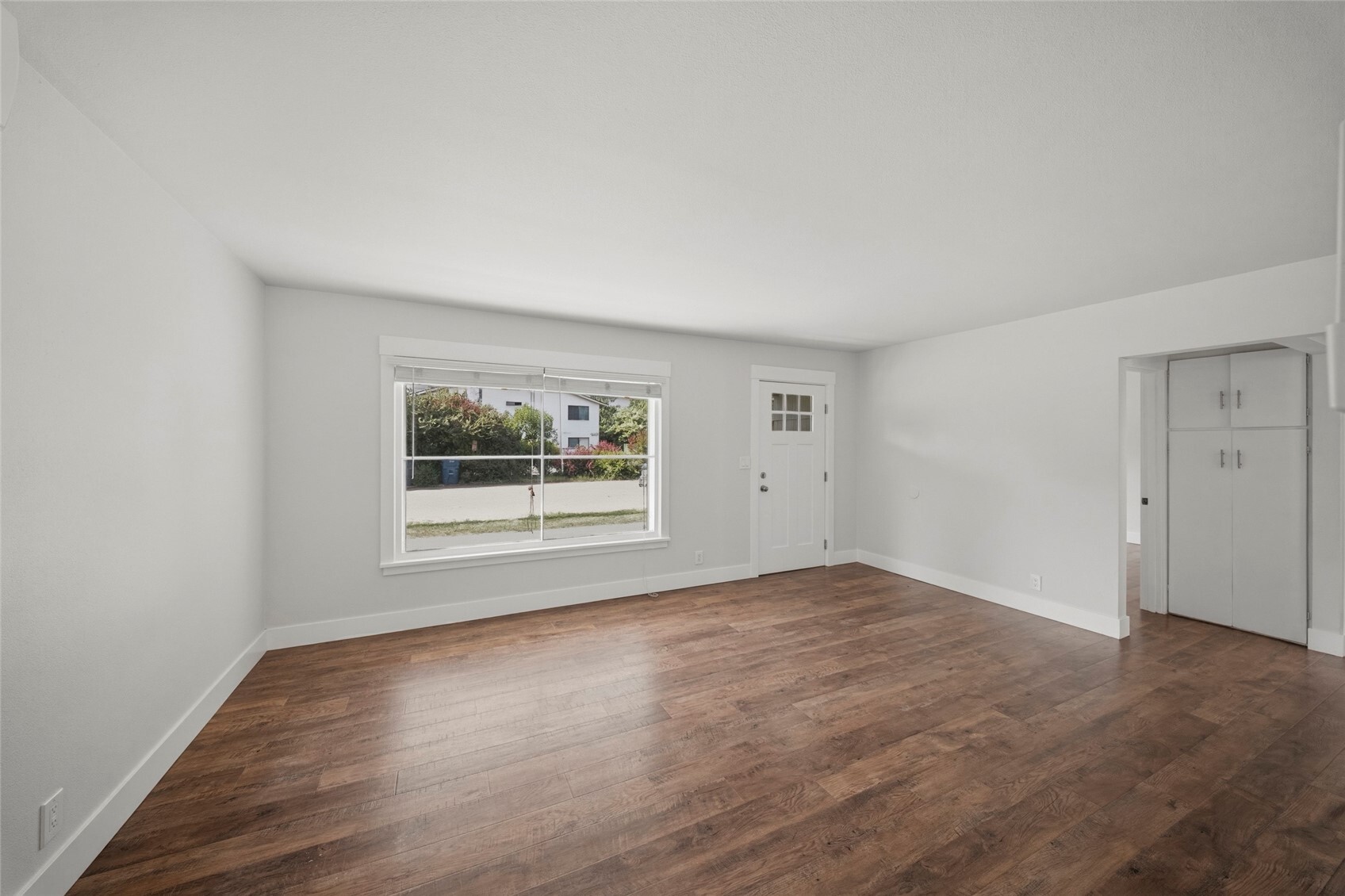2110 Jackson Avenue Property Photo 4