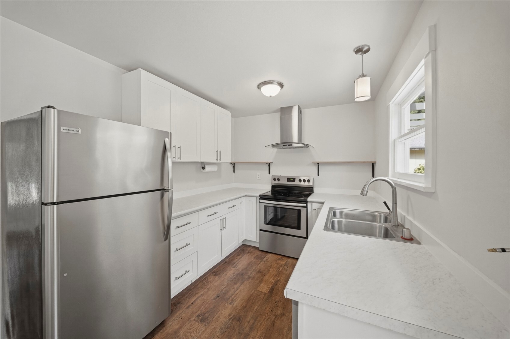 2110 Jackson Avenue Property Photo 7