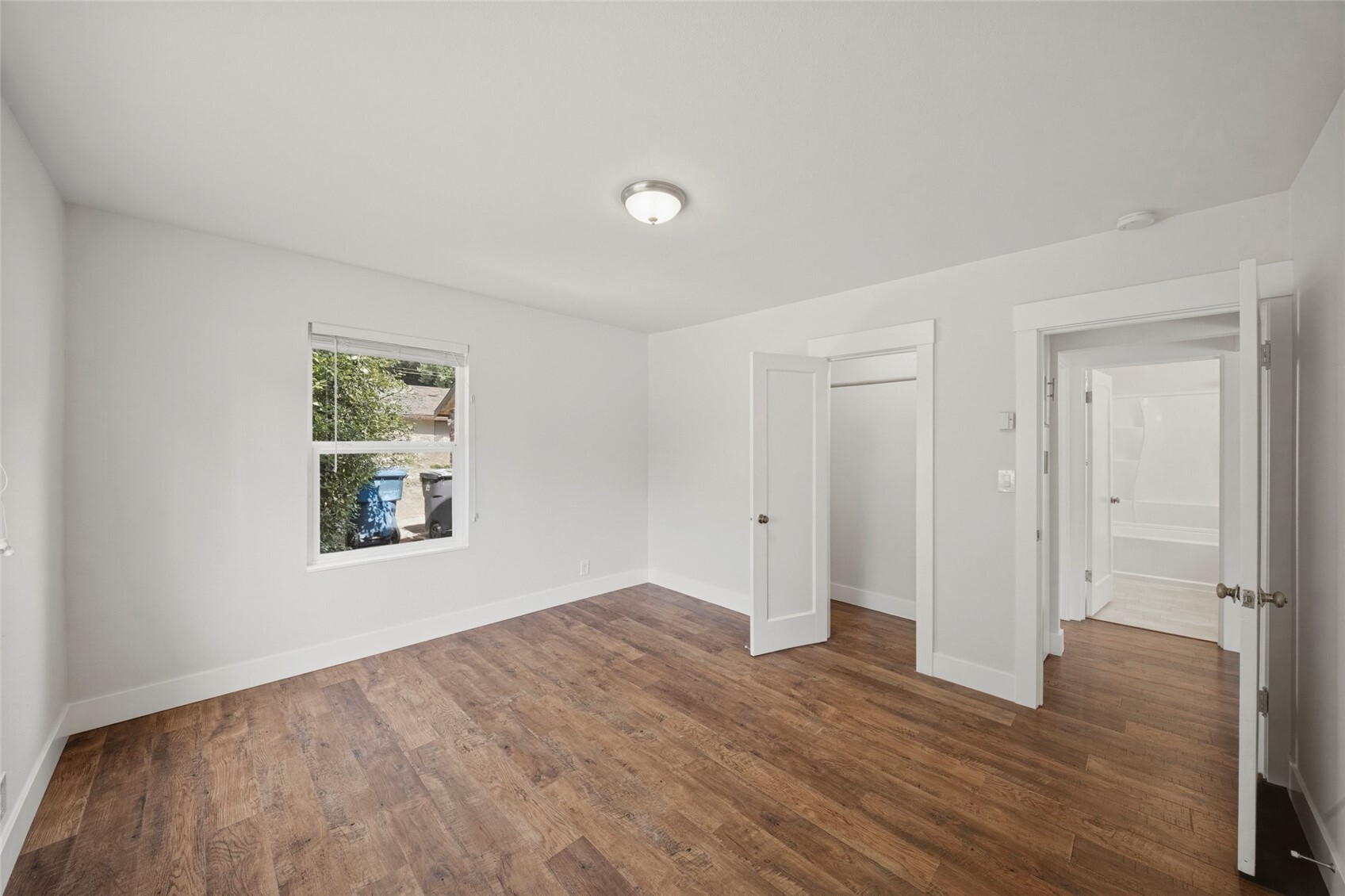 2110 Jackson Avenue Property Photo 11
