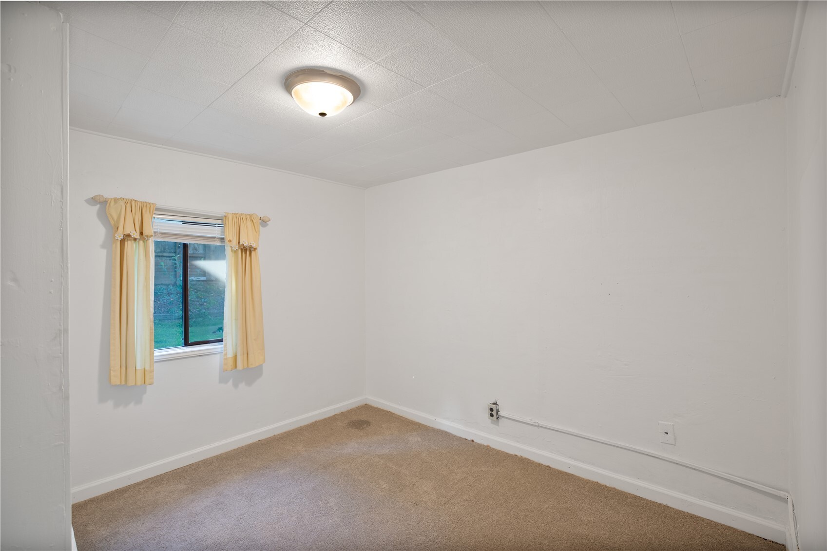10433 1st Avenue Property Photo 11