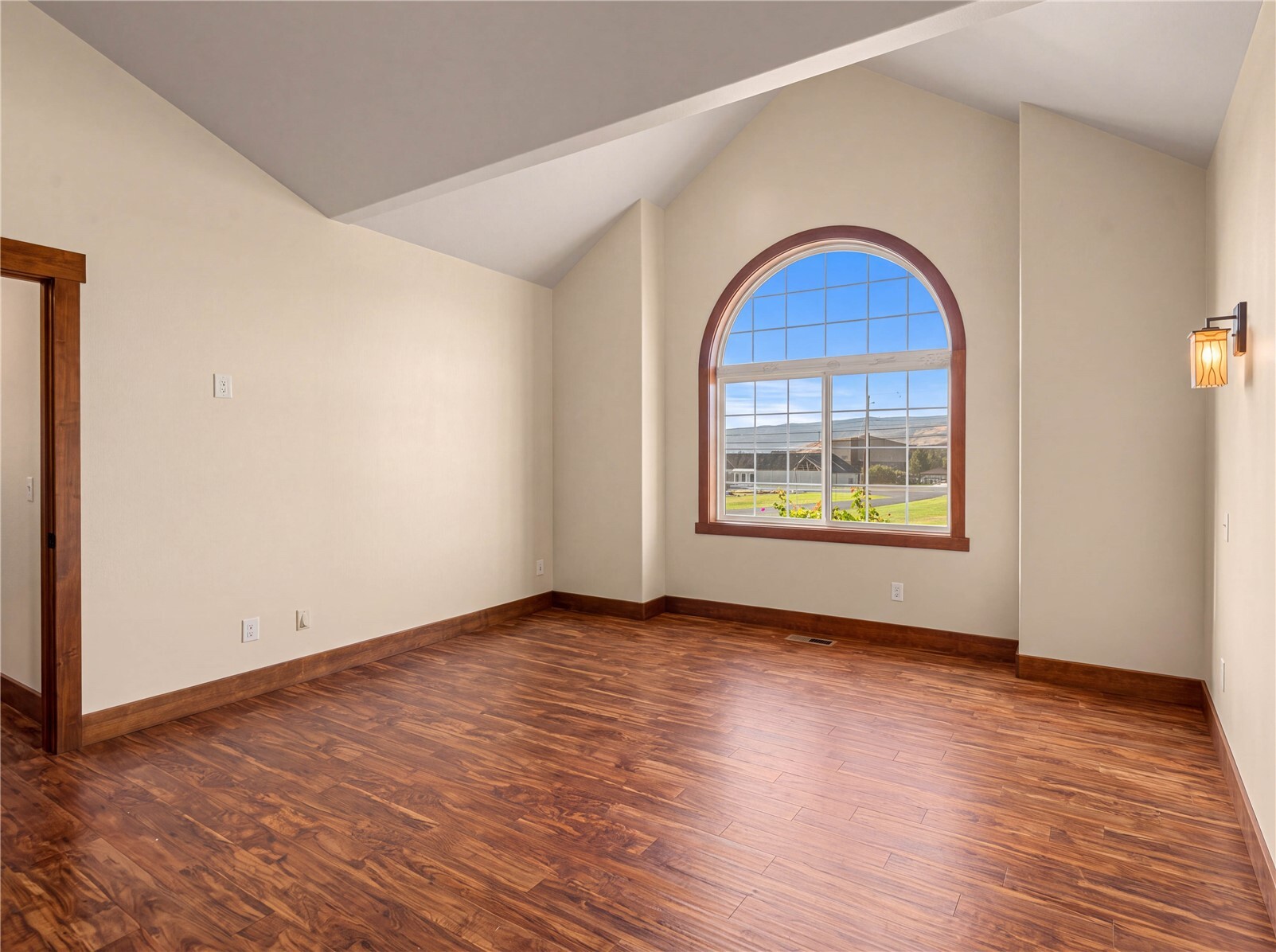 916 Easy Street Property Photo 22