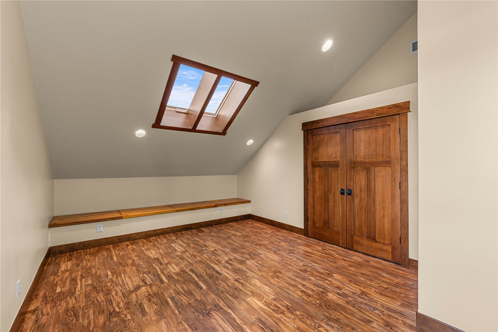 916 Easy Street Property Photo 29