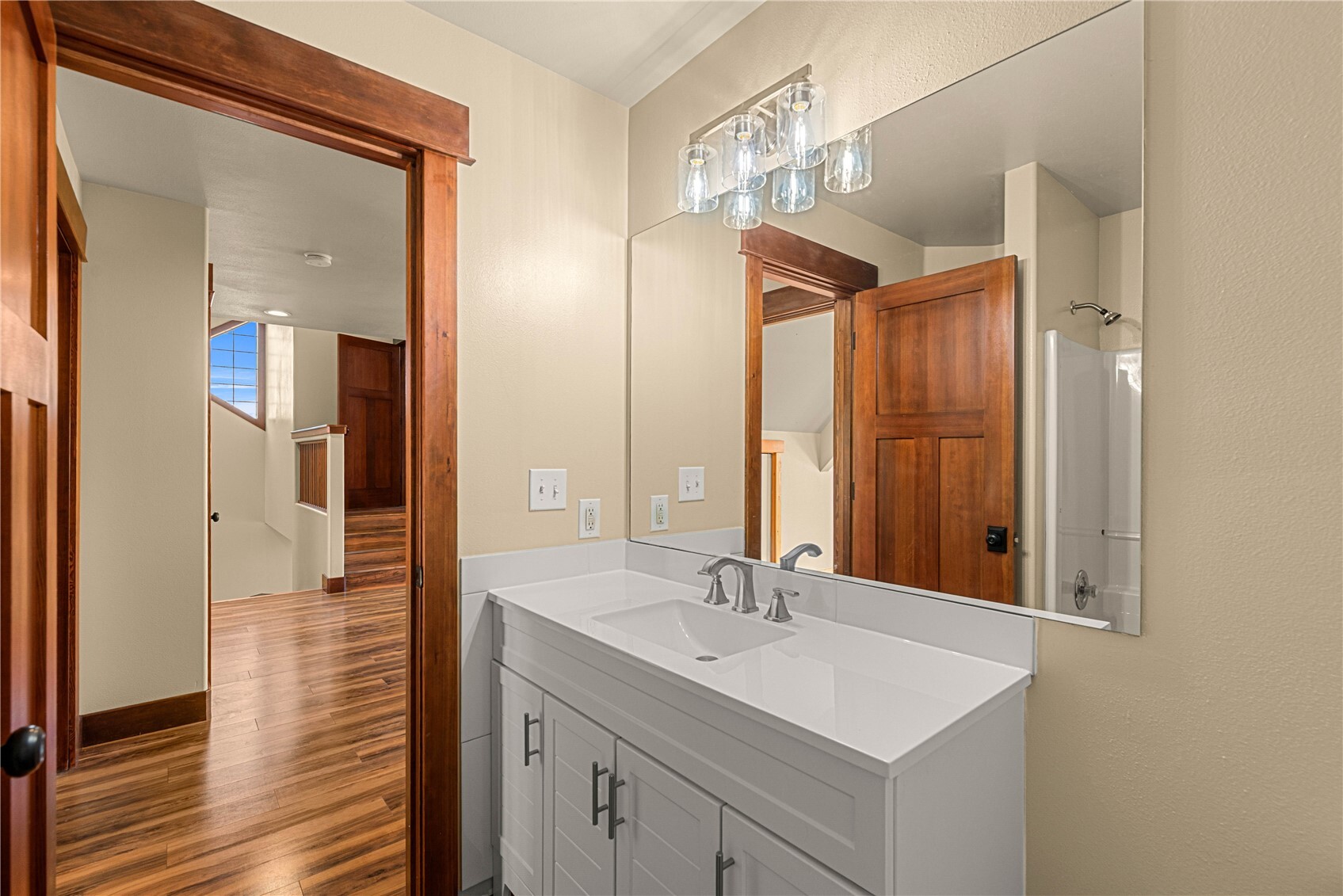 916 Easy Street Property Photo 33