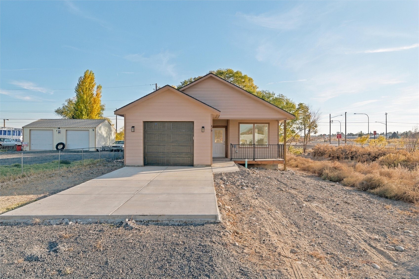 419 S 5th Avenue Property Photo 1