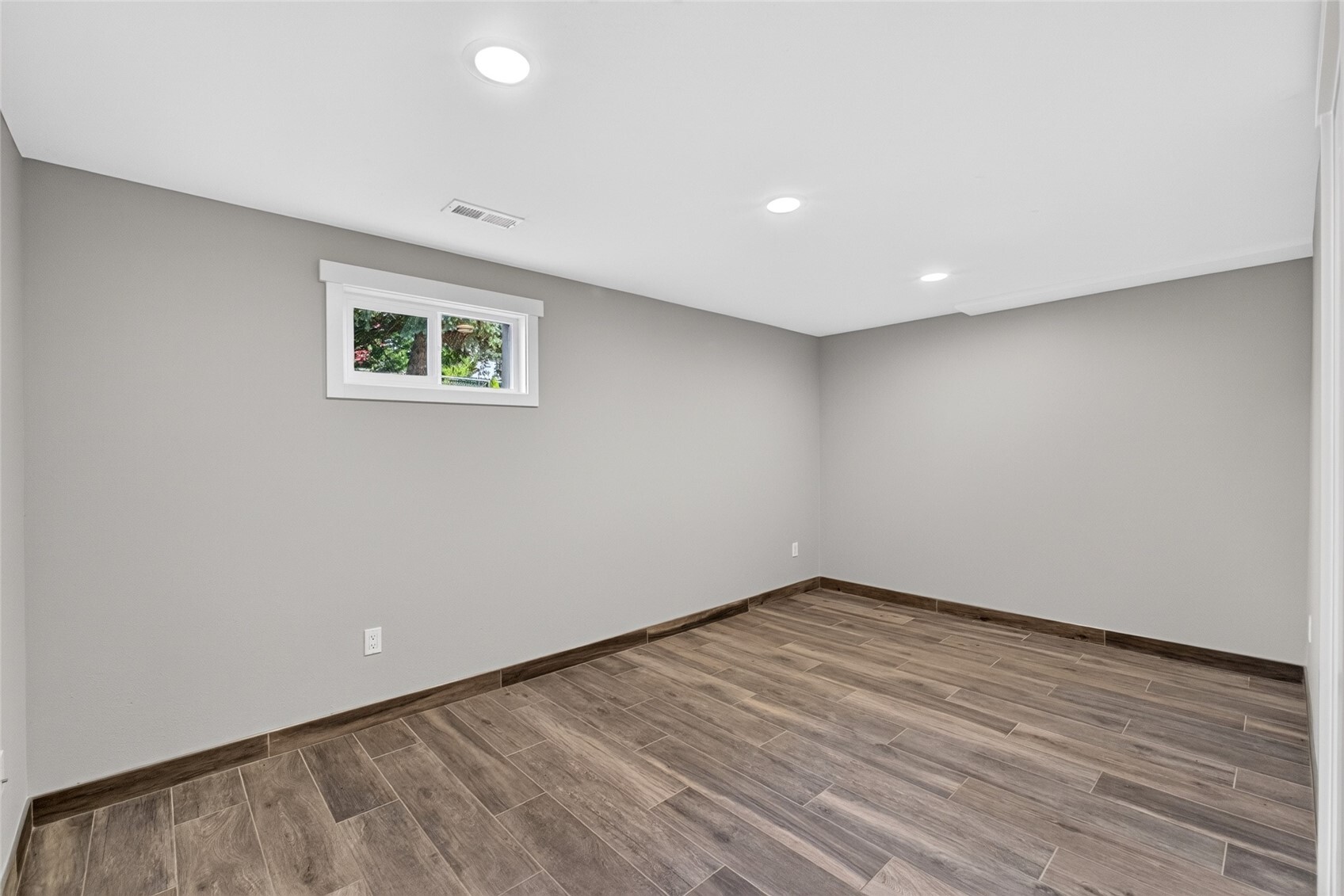 11114 State Route 162 Property Photo 24