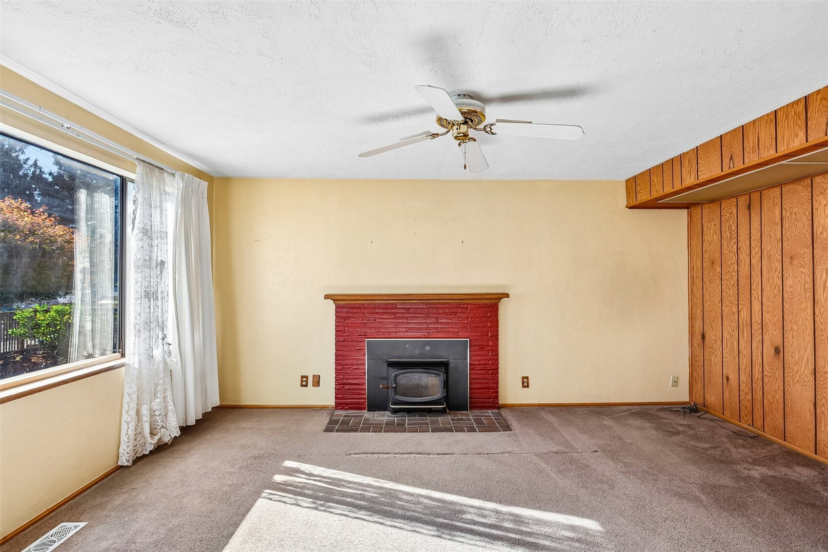 5117 243rd Street Property Photo 4