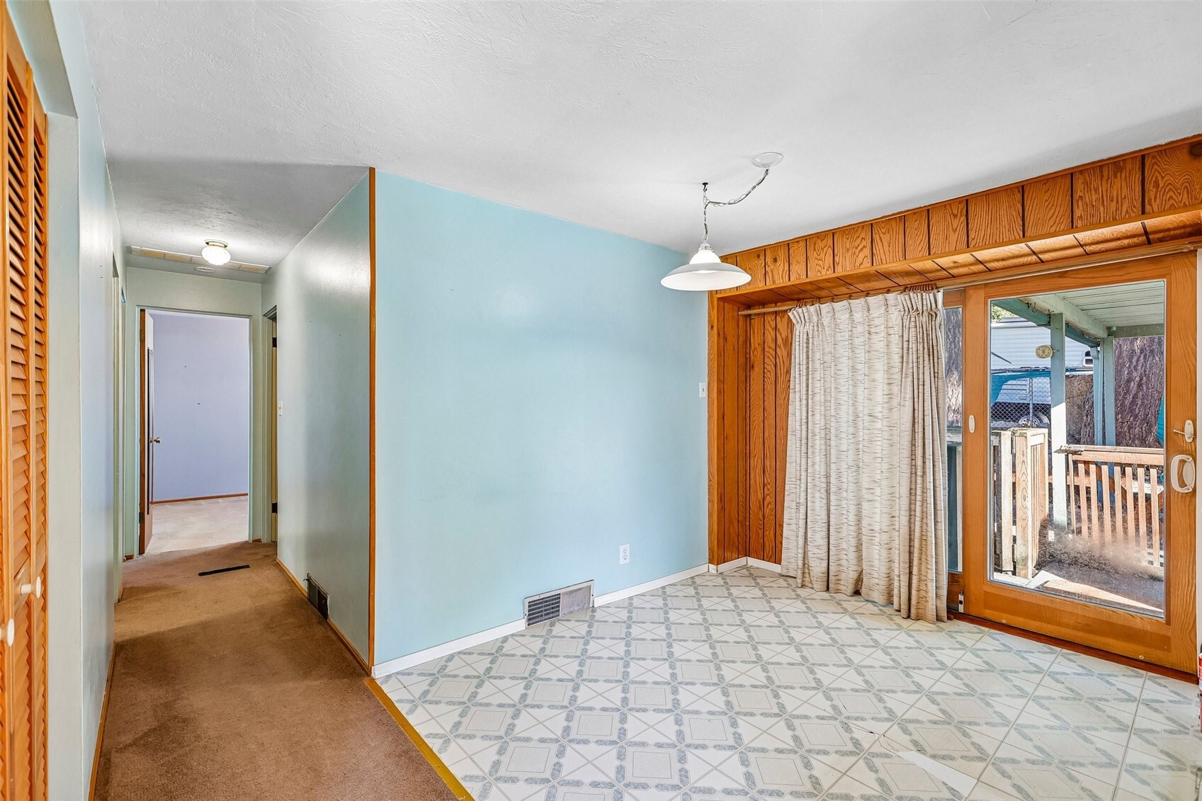 5117 243rd Street Property Photo 5