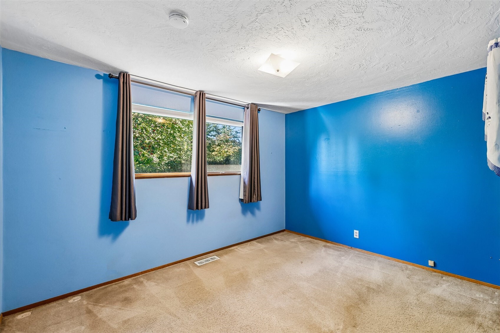 5117 243rd Street Property Photo 11
