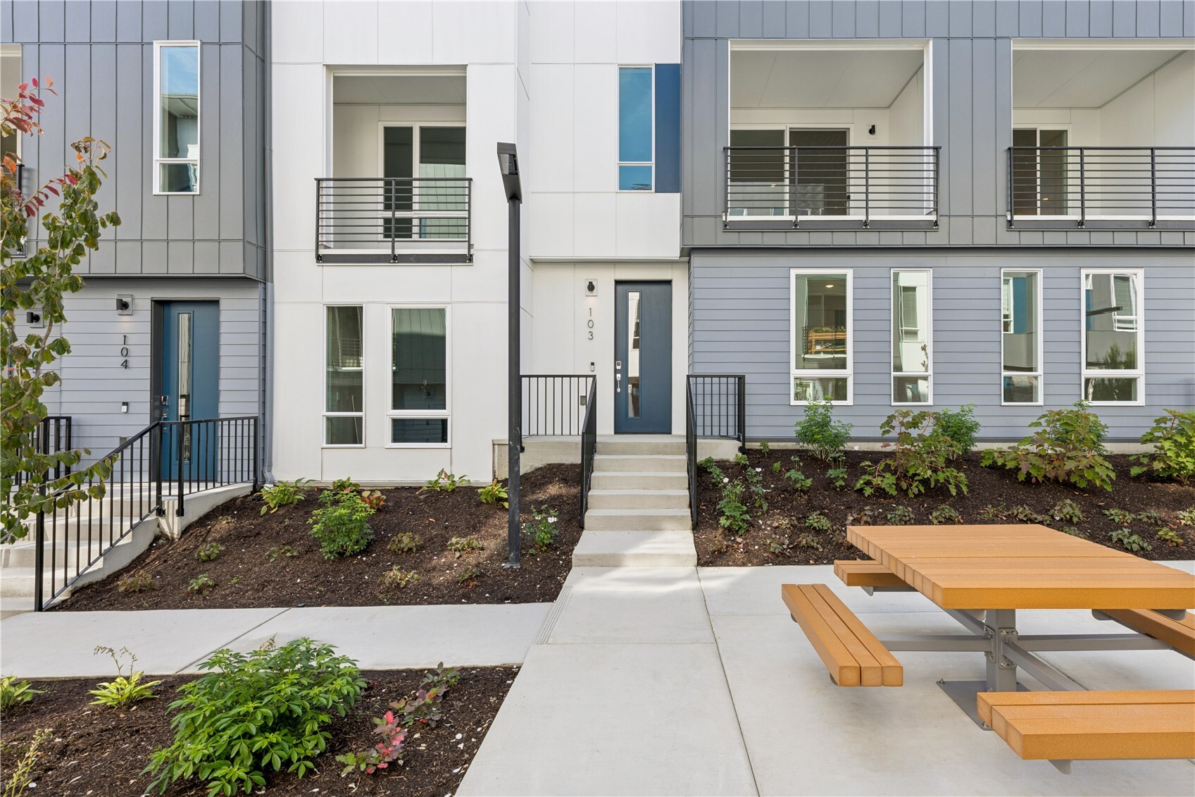 12255 138th Place 1703 Property Photo 2